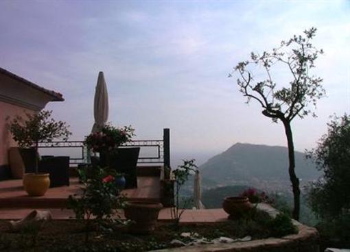 фото отеля Chincamea Bed And Breakfast Casarza Ligure