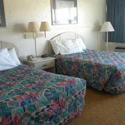 фото отеля Buccaneer Beach Motel