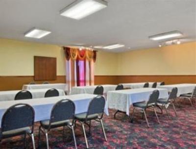 фото отеля Rodeway Inn Lawrence