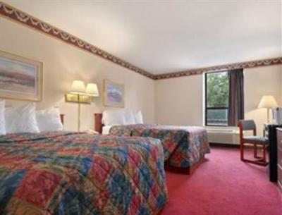 фото отеля Rodeway Inn Lawrence