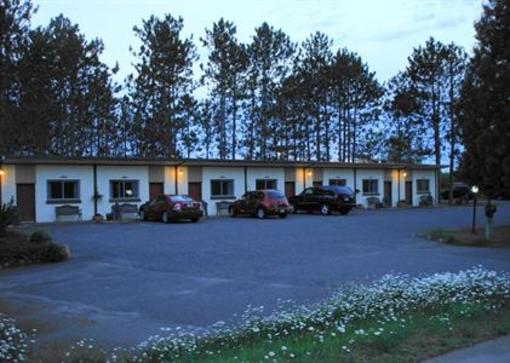 фото отеля The Riverside Motel