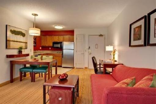 фото отеля Residence Inn Grand Rapids West