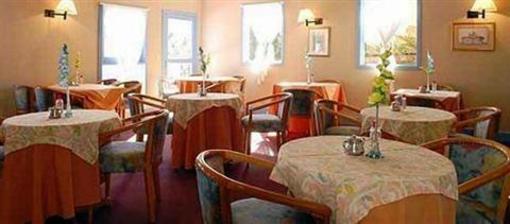 фото отеля Plaza Week Inn Campos do Jordao