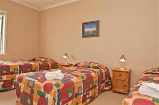 фото отеля No. 1 Motels on Victoria