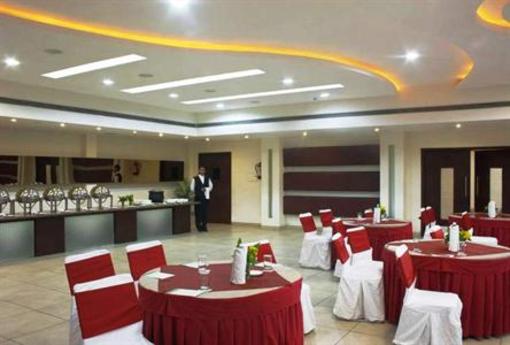 фото отеля Legend Sarovar Portico