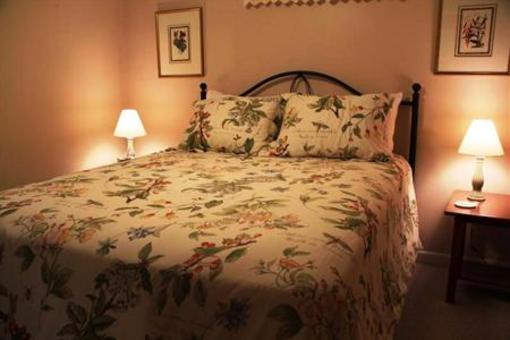фото отеля Moon Shadow Bed and Breakfast