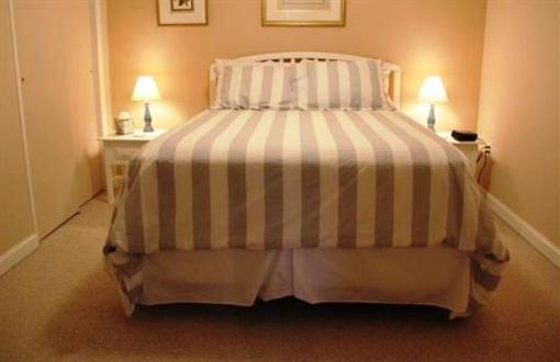 фото отеля Moon Shadow Bed and Breakfast