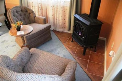фото отеля Moon Shadow Bed and Breakfast