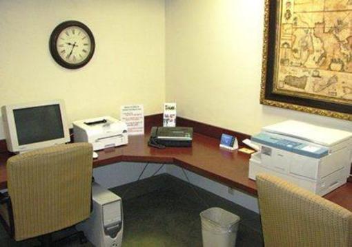 фото отеля Clarion Inn Evansville