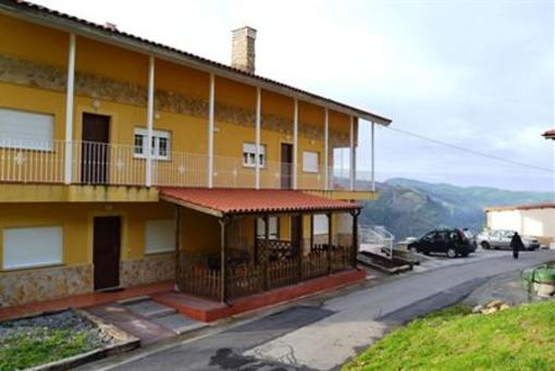 фото отеля Apartamentos Turisticos Mirador de Miranda