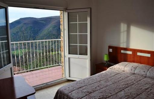 фото отеля Apartamentos Turisticos Mirador de Miranda