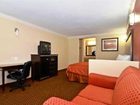 фото отеля Rodeway Inn & Suites Corona