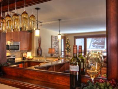 фото отеля Stonegate Resort Big White