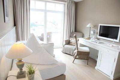 фото отеля StrandHotel Seeblick Ostseebad Heikendorf