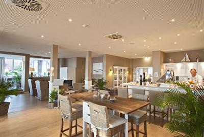 фото отеля StrandHotel Seeblick Ostseebad Heikendorf