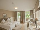 фото отеля StrandHotel Seeblick Ostseebad Heikendorf