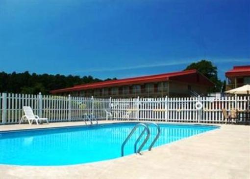 фото отеля Econo Lodge Petersburg
