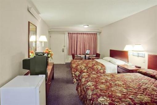 фото отеля Americas Best Value Inn - Pittsburgh Airport