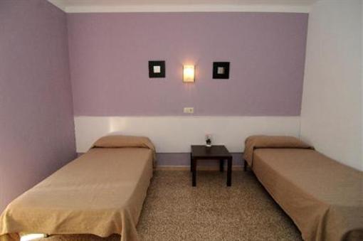 фото отеля Hostal Miranda