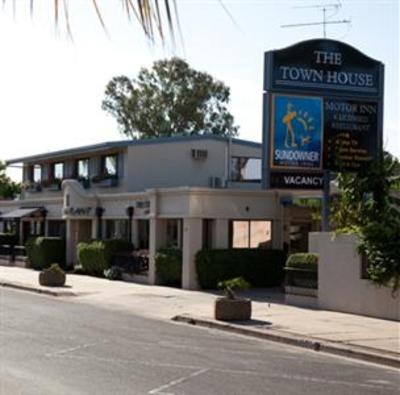 фото отеля The Town House Sundowner Goondiwindi