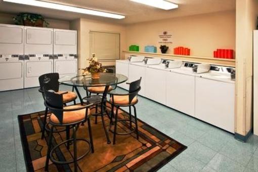 фото отеля Candlewood Suites Detroit - Troy