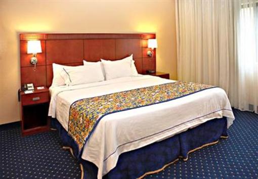 фото отеля Courtyard Dallas Addison Midway