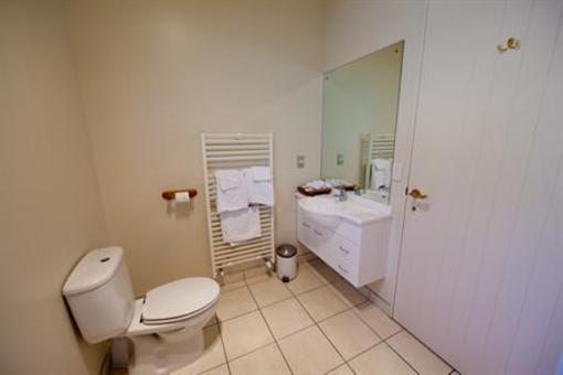 фото отеля Websters on Wanaka Lodge