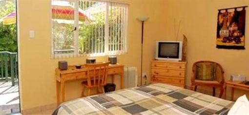 фото отеля Fourways Guesthouse George