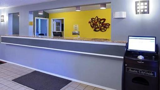 фото отеля Orangewood Inn and Suites