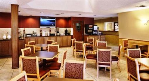 фото отеля Orangewood Inn and Suites