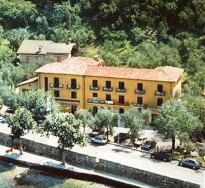 фото отеля Albergo Del Garda