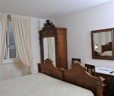 фото отеля Hotel du Lac Gargnano