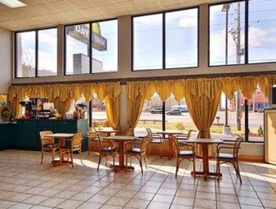 фото отеля Days Inn Kodak-Sevierville Interstate Smokey Mountains