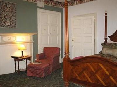 фото отеля Carlisle House Bed & Breakfast