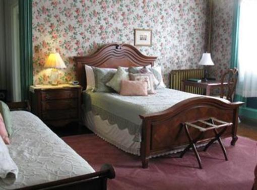 фото отеля Carlisle House Bed & Breakfast
