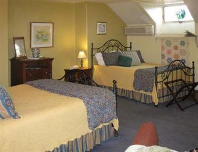 фото отеля Carlisle House Bed & Breakfast