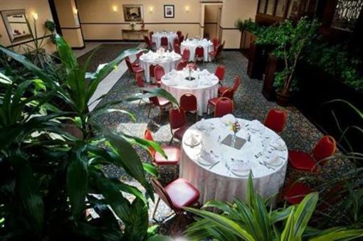 фото отеля Holiday Inn Tewksbury Andover