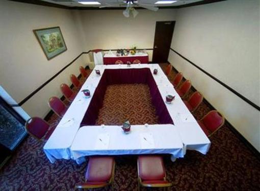 фото отеля Holiday Inn Tewksbury Andover