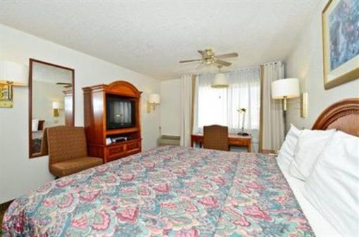 фото отеля Americas Best Value Inn & Suites Cheyenne