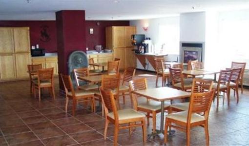 фото отеля Americas Best Value Inn & Suites Cheyenne