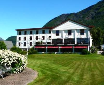 фото отеля Skjolden Hotel