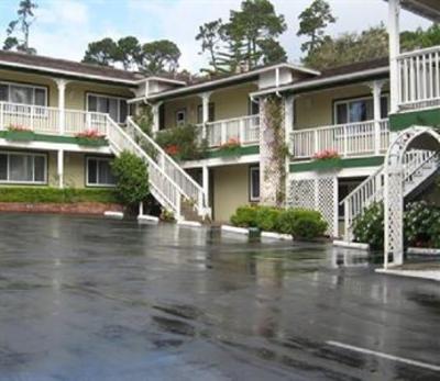 фото отеля Carmel Inn and Suites