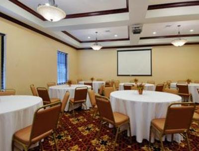 фото отеля Baymont Inn & Suites Henderson
