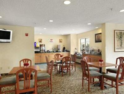 фото отеля Super 8 Columbus West