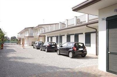фото отеля Hotel Paradise Airport