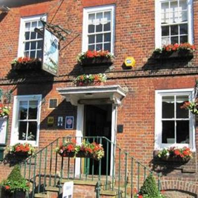 фото отеля Falcon Inn Denham