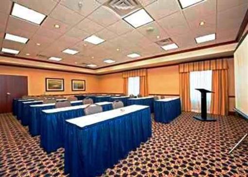 фото отеля Hampton Inn & Suites Indianapolis-Airport