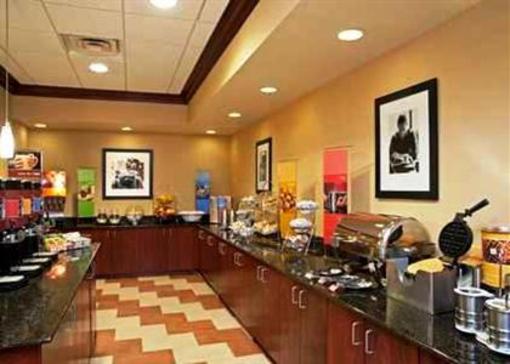 фото отеля Hampton Inn & Suites Indianapolis-Airport