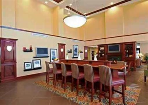 фото отеля Hampton Inn & Suites Indianapolis-Airport