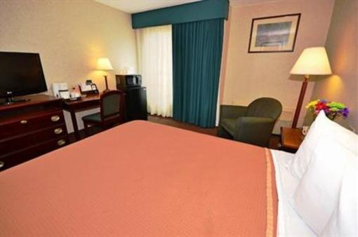 фото отеля Howard Johnson Inn Saugerties
